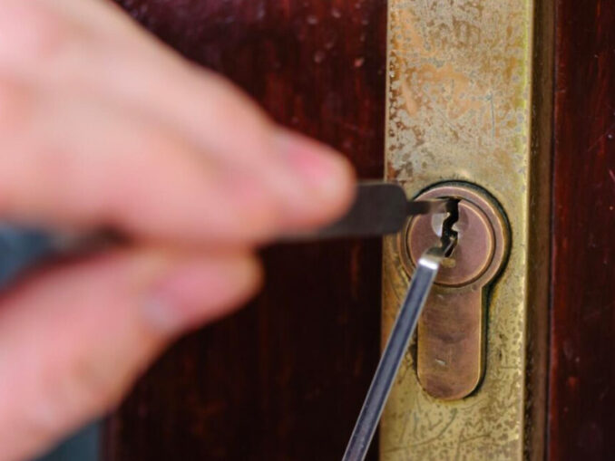Why DIY Lock Picking in Leeds is a Bad Idea